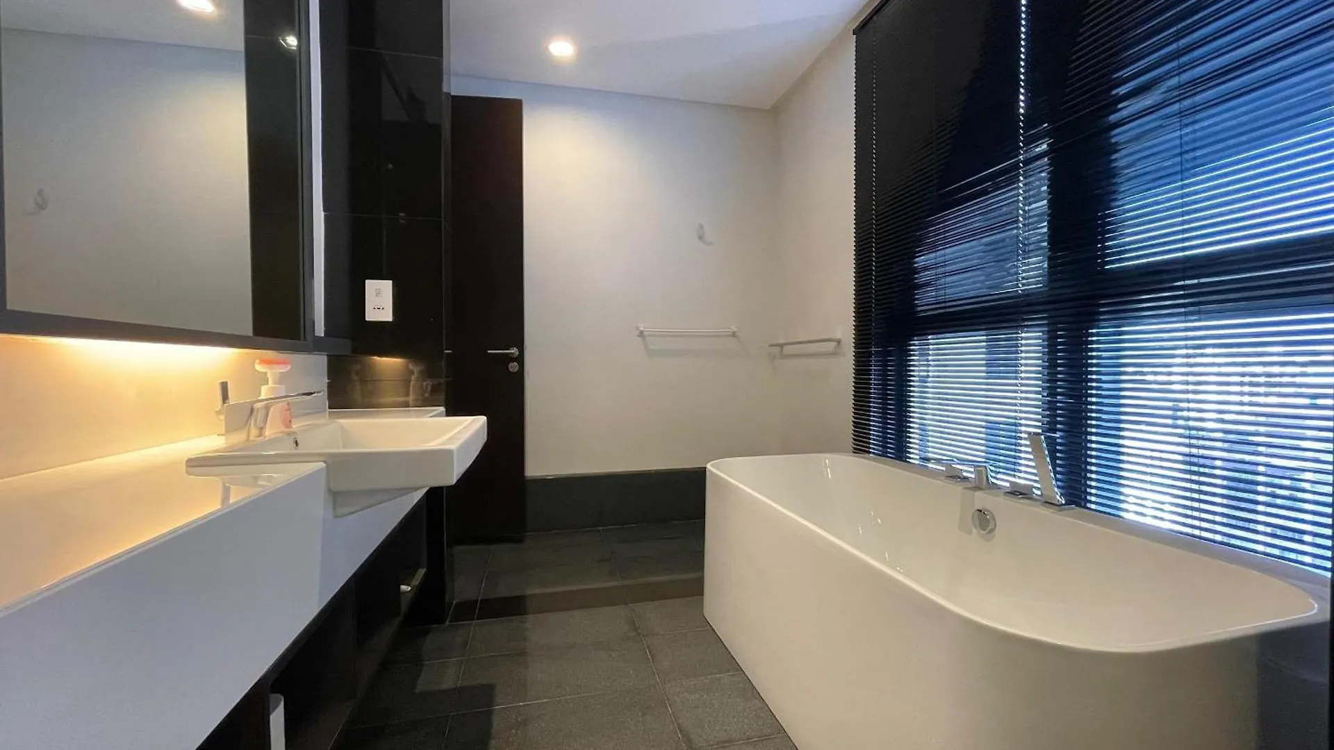 The Mews Klcc By Pillowtalks Kuala Lumpur Apartment